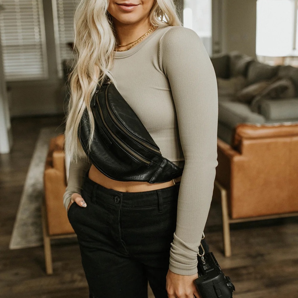 KINDLY Camera Fanny Pack...BLACK leather